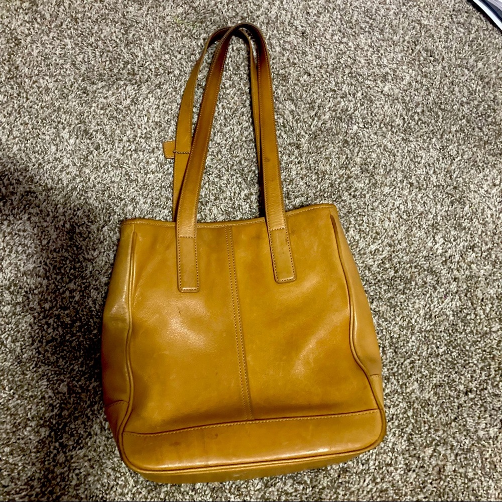 Vintage leather Coach tan beige bag